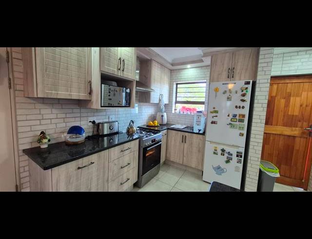 2 BEDROOM HOUSE FOR SALE IN DANA BAY